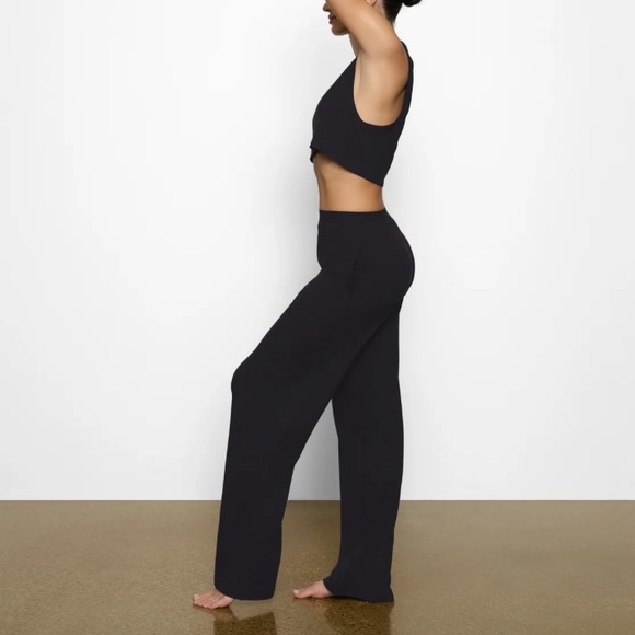 SKIMS BOYFRIEND LOOSE PANTS ONYX - Picture 6 of 8